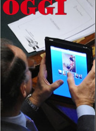 110204-Italian-Politician-iPad-2