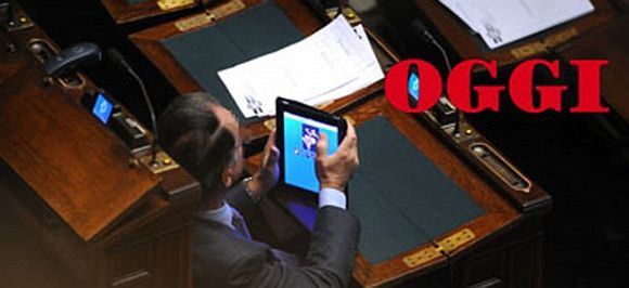 110204-Italian-Politician-iPad
