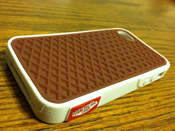 111223-Vans-iPhone-Case