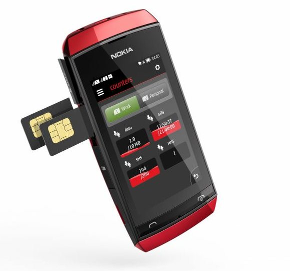 120607-nokia-asha-305-02