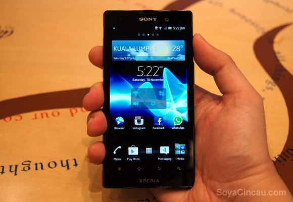 121113-sony-xperia-ion-review-10