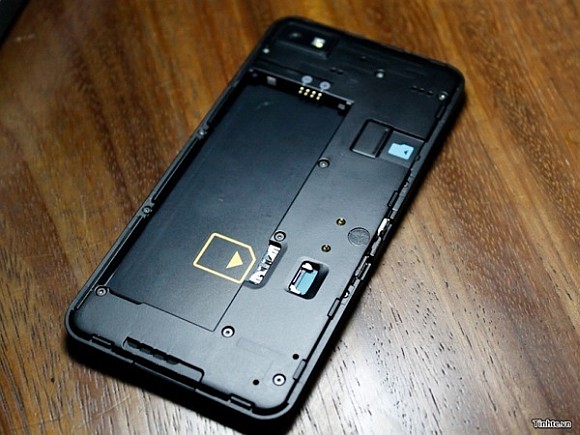 121212-blackberry-10-l-series-06