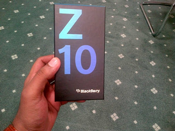 BlackBerry Z10 Retail Box