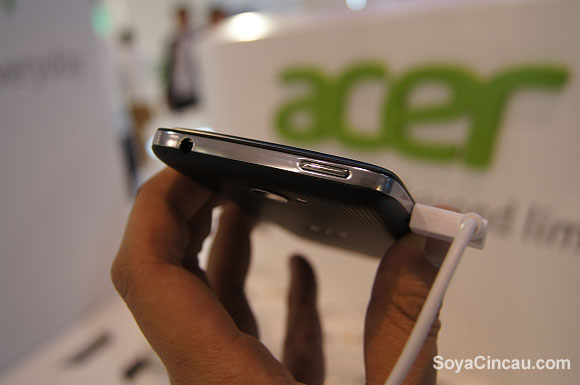 130303-acer-liquid-c1-02