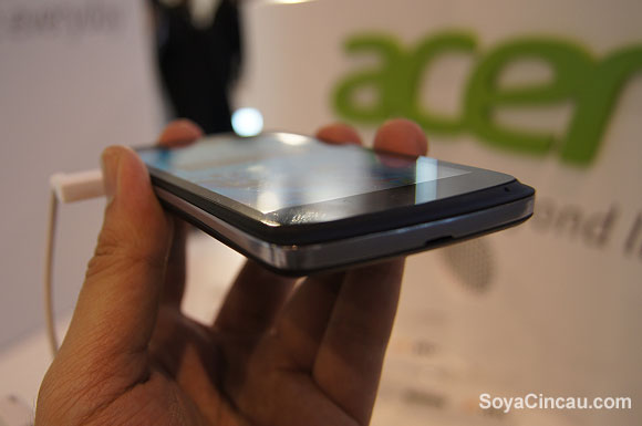 130303-acer-liquid-c1-05