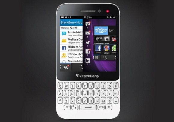 130514-blackberry-q5-01