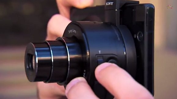 131128-jimmy-kimmel-sony-qx10-lens-camera