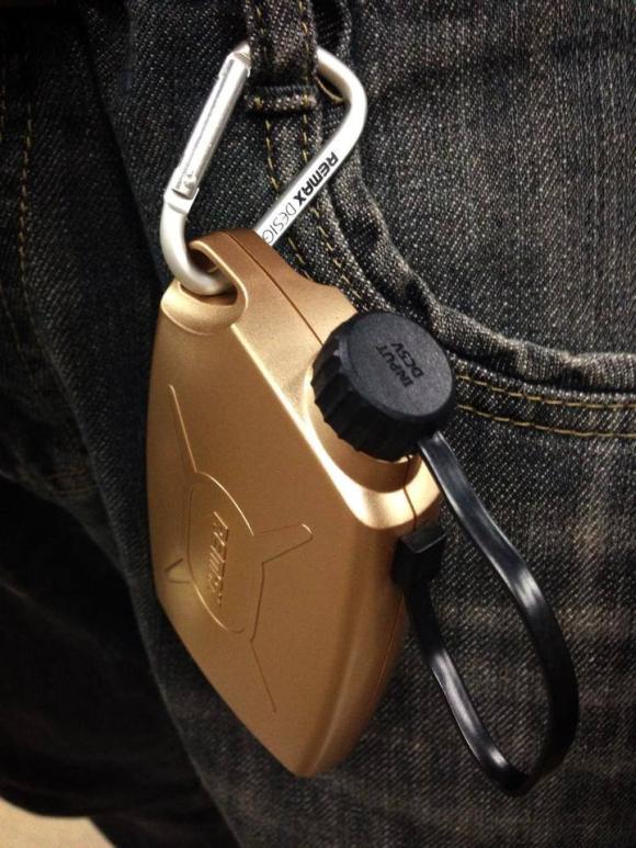 140617-remax-jerrycan-power-bank-02