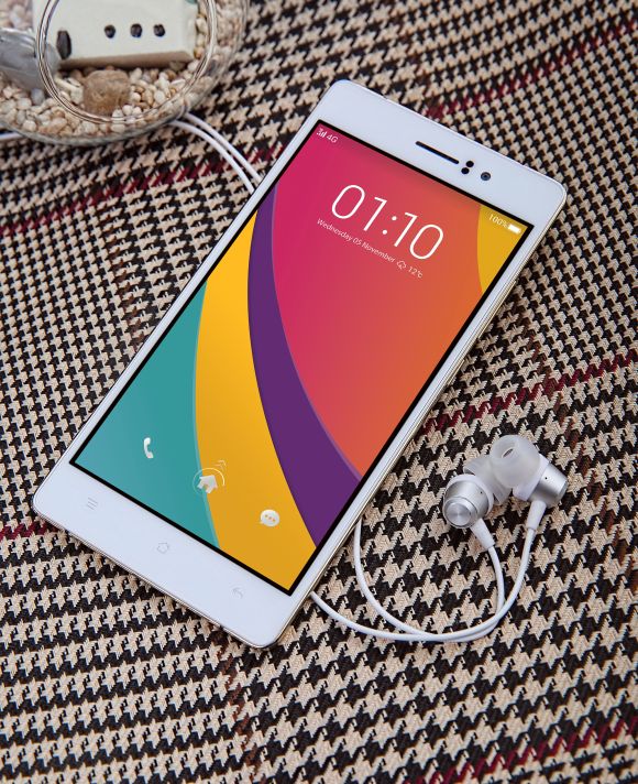 150202-oppo-r5-Gilded-gold-edition-03