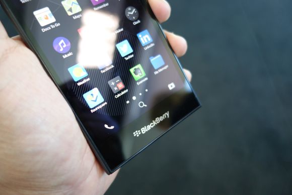 20150303-BlackBerry-Leap-8