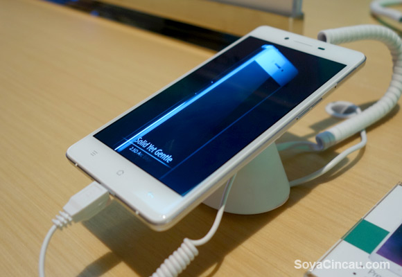 150708-oppo-r7-lite-malaysia-hands-on-10