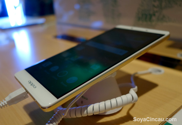 150708-oppo-r7-plus-malaysia-hands-on-3
