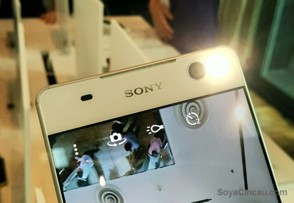150825-sony-xperia-c5-ultra-xperia-m5-hands-on-09