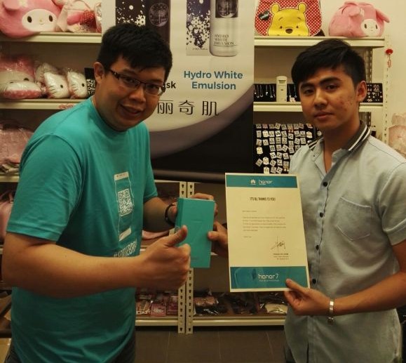 150929-honor-7-delivery-02