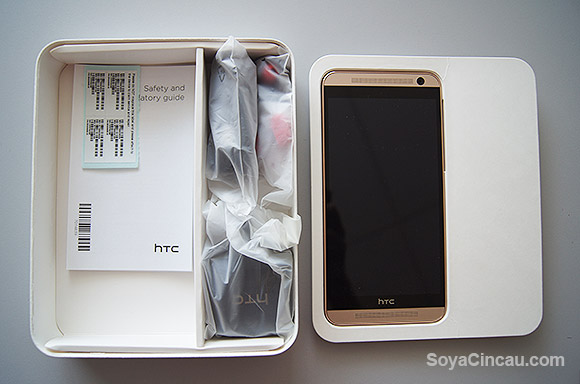 151105-HTC-One-E9+-Product-Shots-03