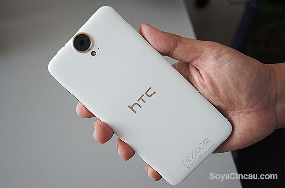 151105-HTC-One-E9+-Product-Shots-29