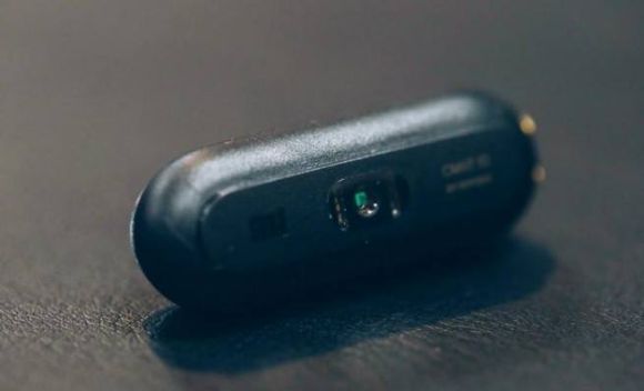 151107-Mi-Band-1S-03