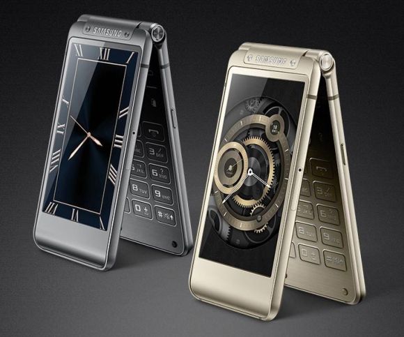 151121-Samsung-W2016-clamshell-Android