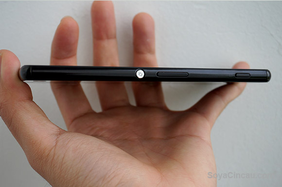 151127-Sony-Xperia-M5-Dual-Review-03