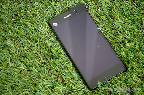 151127-Sony-Xperia-M5-Dual-Review-09