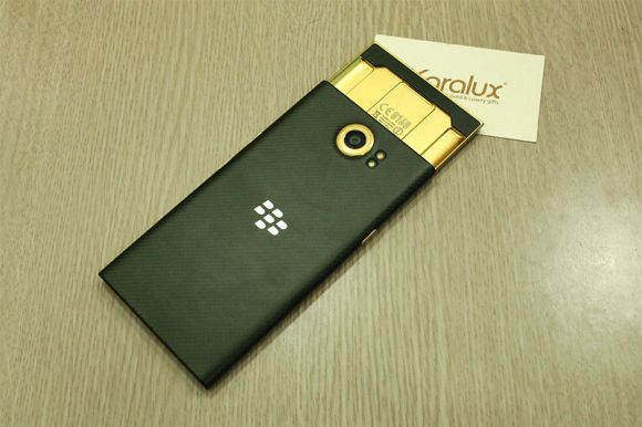 151130-Gold-BlackBerry-Priv-03