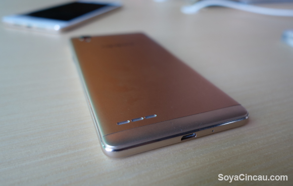 160121-OPPO-F1-hands-on-and-first-impressions-5