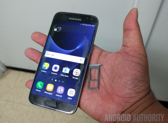160217-samsung-galaxy-s7-leak-hands-on-1
