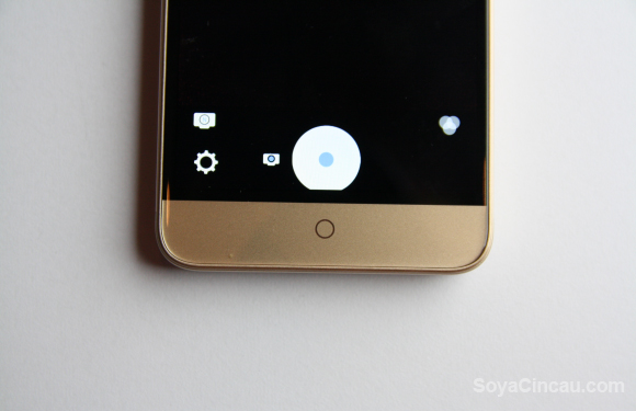 160513-zte-blade-v7-lite-max-hands-on-11