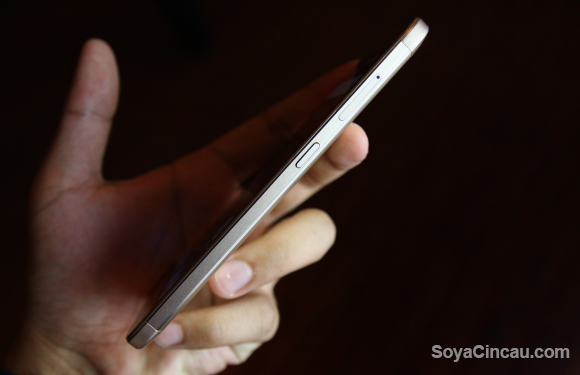 160513-zte-blade-v7-lite-max-hands-on-2