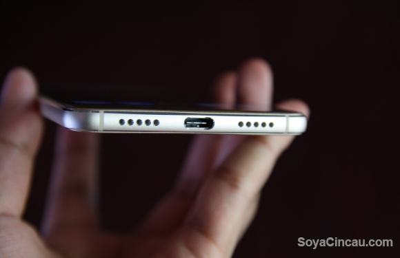 160513-zte-blade-v7-max-hands-on-2