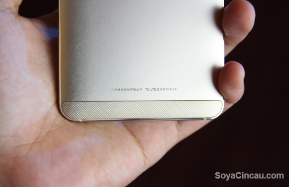 160513-zte-blade-v7-max-hands-on-6