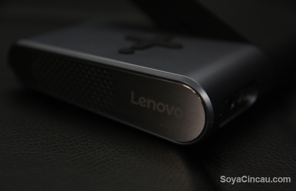 160520-lenovo-pocket-projector-review-10