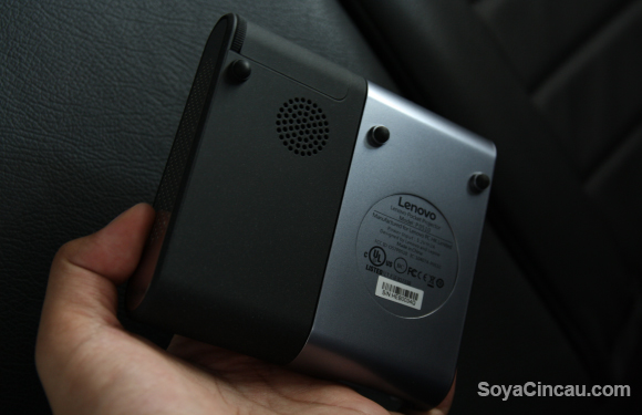 160520-lenovo-pocket-projector-review-8