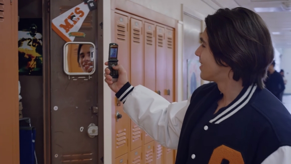 160523-motorola-razr-reboot