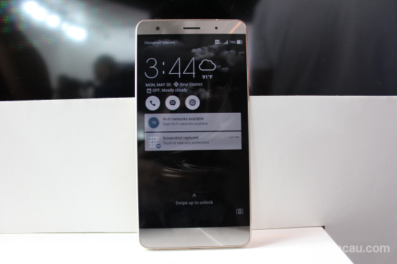 160531-asus-zenfone-3-deluxe-hands-on