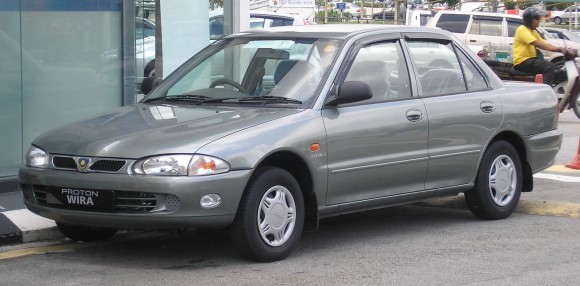 Proton_Wira_(saloon)_(first_generation,_second_facelift)_(front),_Serdang