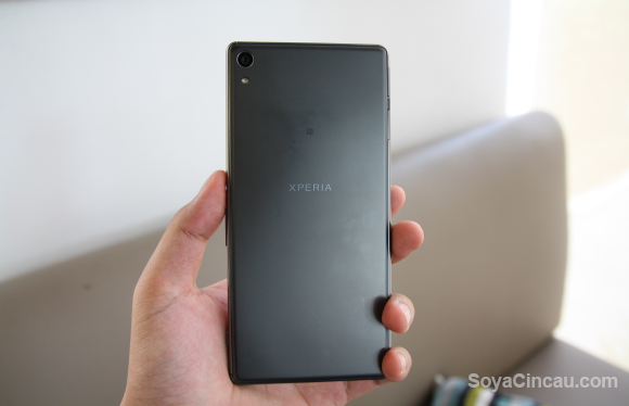 160609-sony-xperia-xa-ultra-hands-on-7