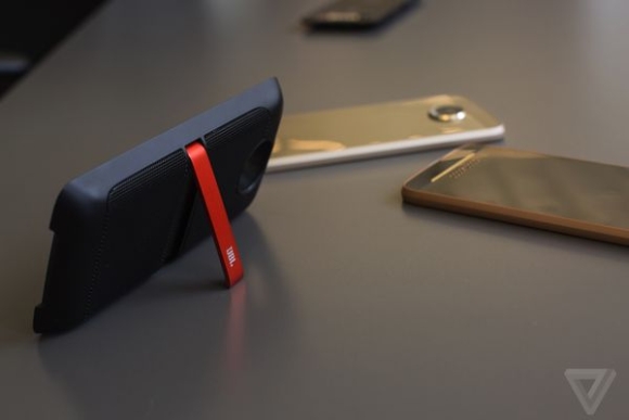 160610-moto-z-smartphone-6