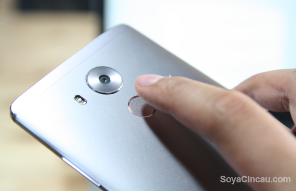 160614-huawei-mate-8-business-9