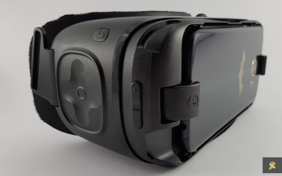 160615-samsung-galaxy-s7-injustice-17