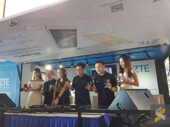 160901-zte-axon-7-official-launch-2