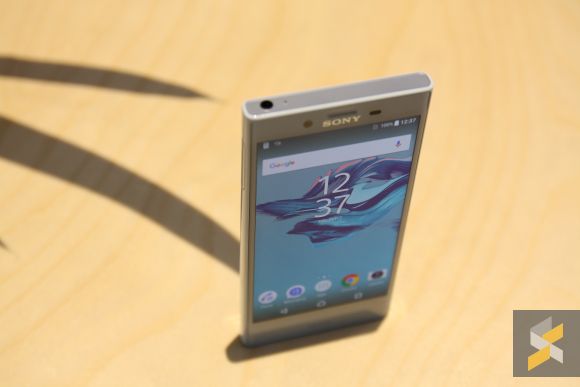 160907-sony-xperia-x-compact-hands-on-4