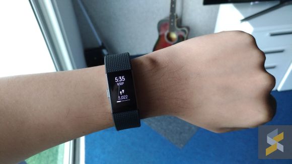 160908-fitbit-charge-2-hands-on-2