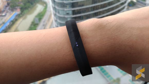 160908-fitbit-flex-hands-on-1