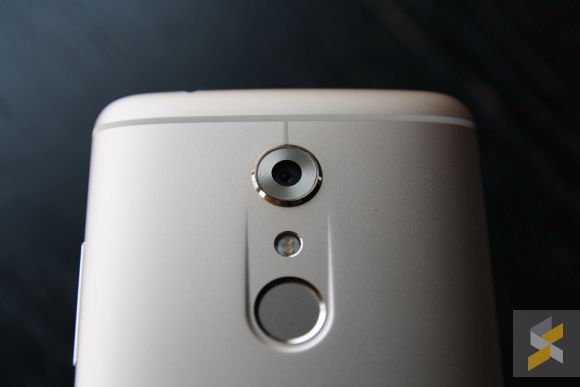 160930-zte-axon-7-advertorial-04