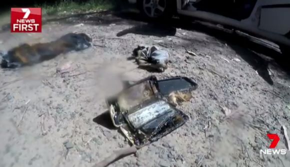 161021-apple-iphone-7-fire-burned-car-02