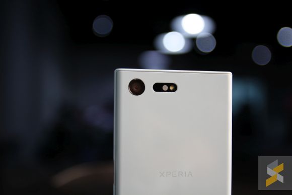161108-sony-xperia-x-compact-review-malaysia-03