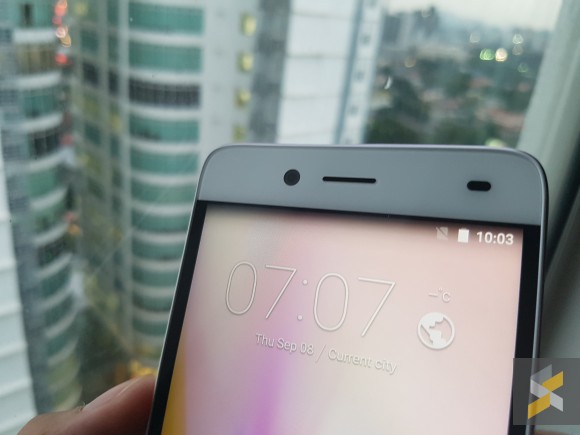 161128-sharp-m1-selfie-4