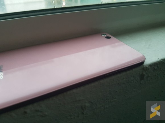 161128-sharp-m1-selfie-5