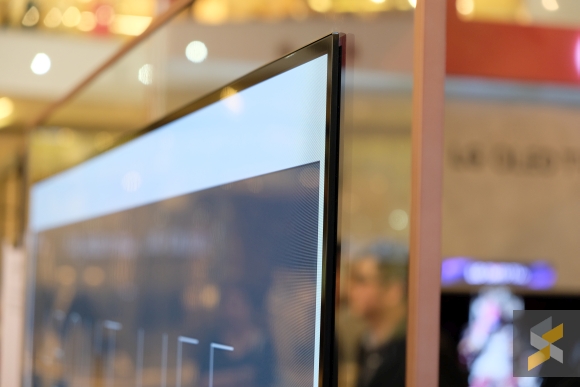 LG's 4K OLED Wallpaper TV looks even more amazing in real life - SoyaCincau